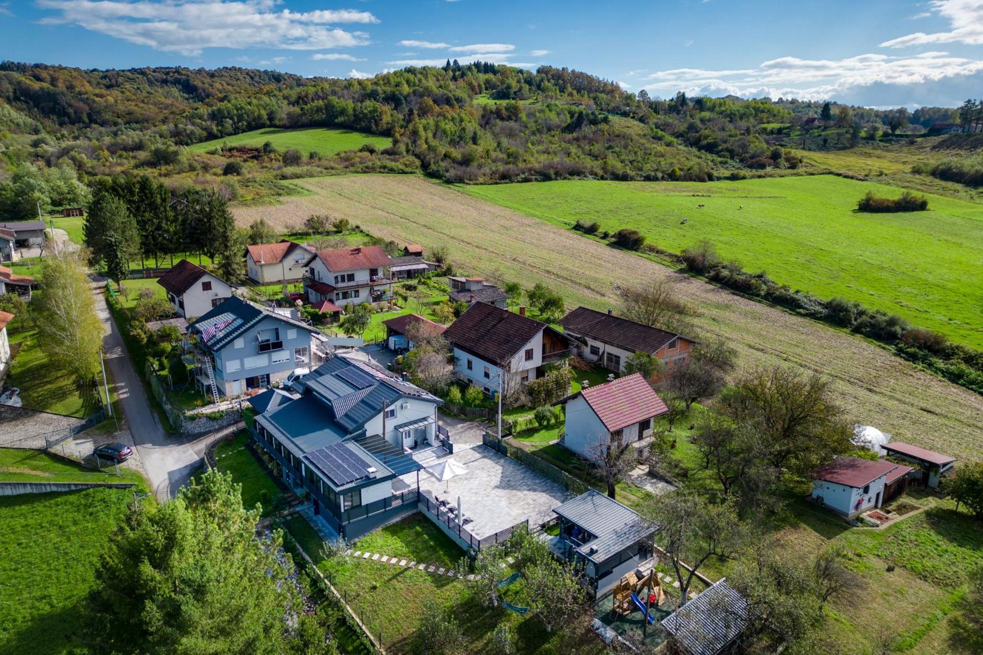 Relax House Marokis Villa Karlovac Eksteriør bilde