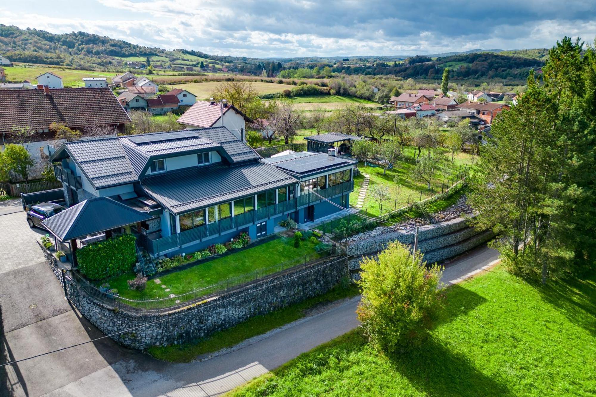 Relax House Marokis Villa Karlovac Eksteriør bilde